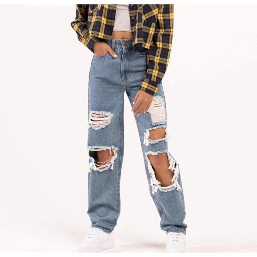 Tillys RSQ Baggy Jeans Women 26 Destroyed Denim Distressed Rips‎ High Rise Holes
